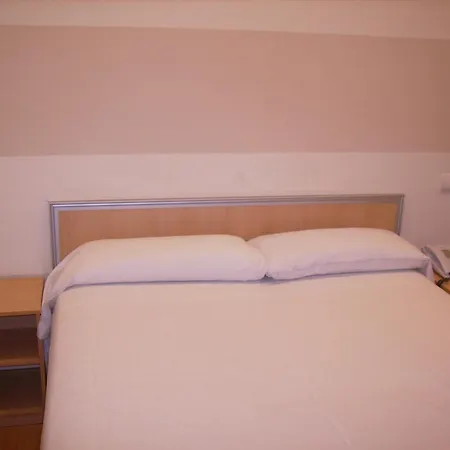Hotel Roma 2*