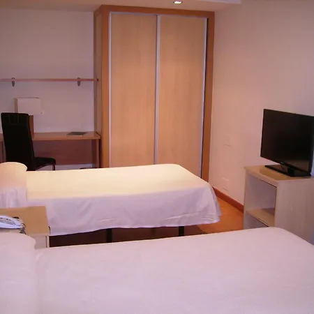 Roma Hotel 2*